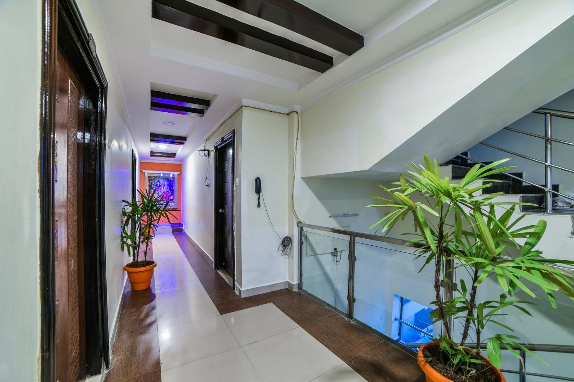 Oyo Surya Teja Residency Hotel Khammam Екстериор снимка
